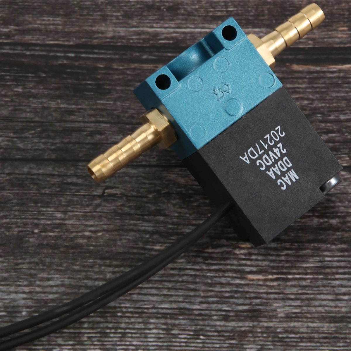 DT38 DC 24V 5,4W ECU 3-Port El – Electronic Boost Control Solenoid Valve 3 Port Bewertung und Preis